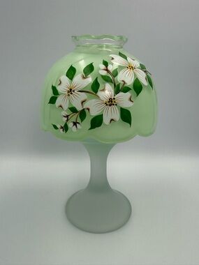 Vintage Westmoreland Fairy Lamp with Floral Design Dogwood